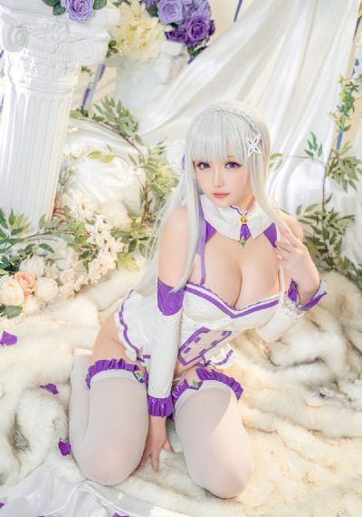 凯莎雪乳轻颤娇羞流白浆